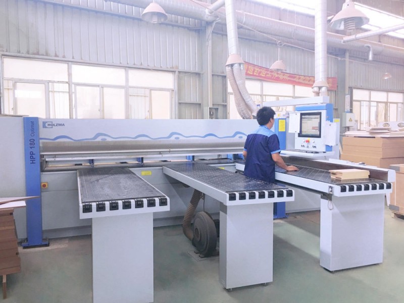 Avage arvuti lõikamismasin